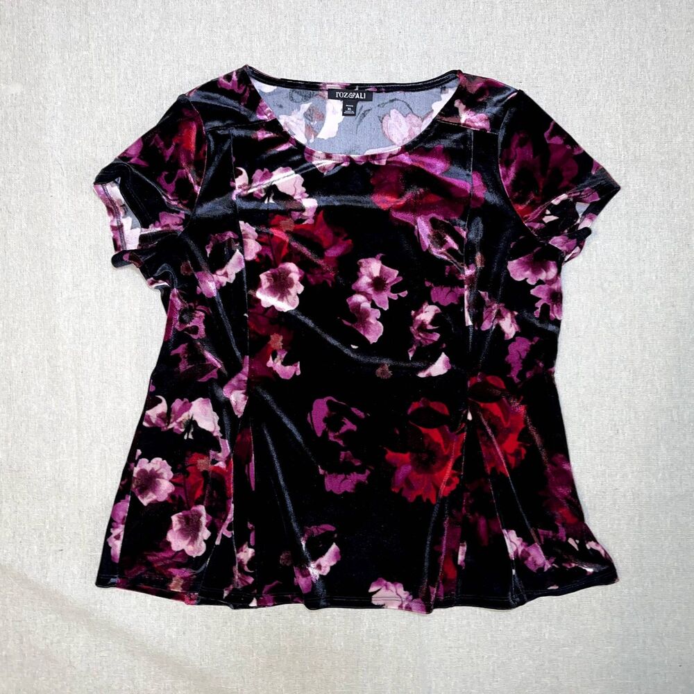 Roz & Ali | Petite Black and Purple Floral Velvet Top | PXL